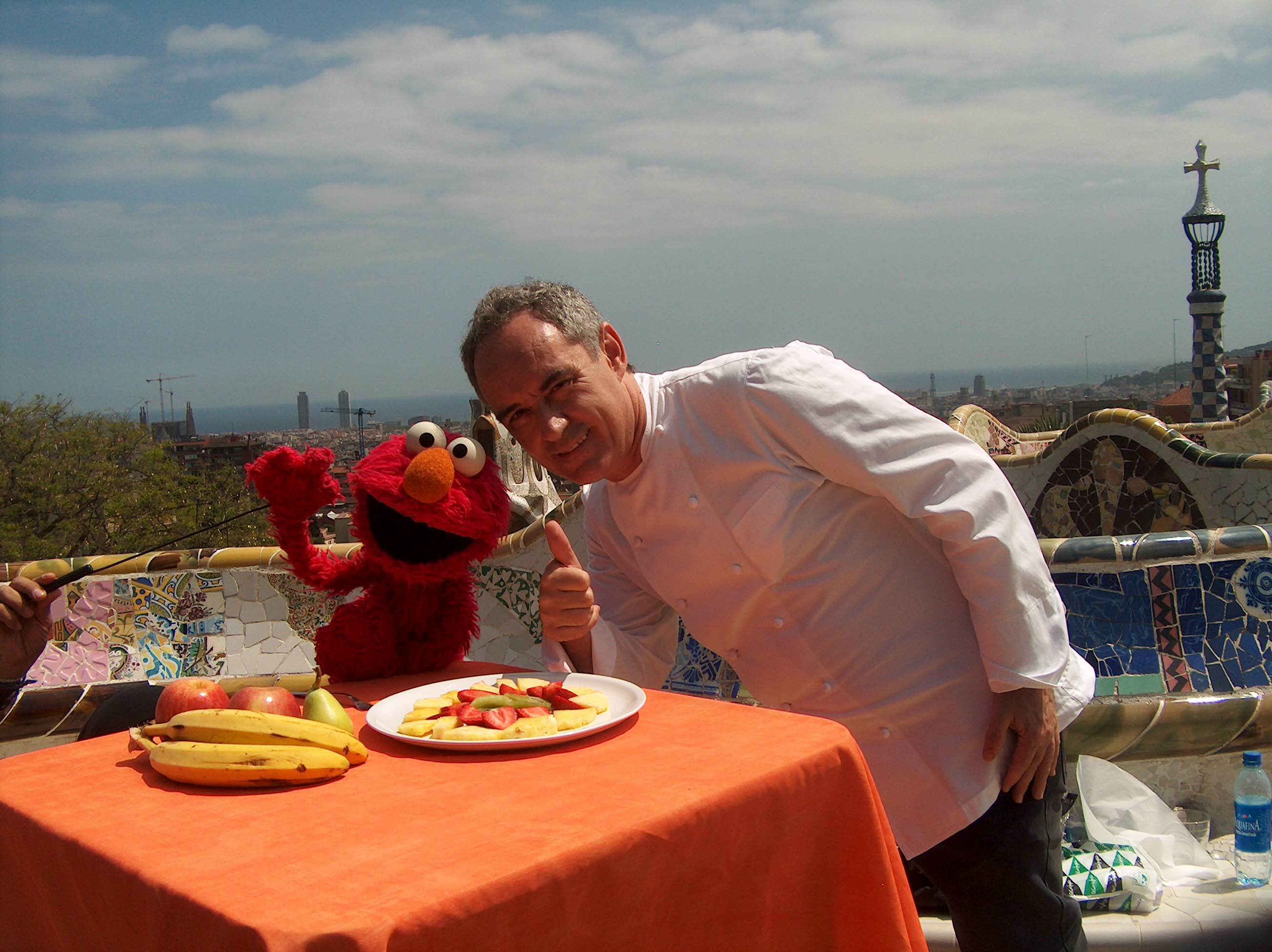 Elmo y Ferran Adria en los Monstruos Supersanos